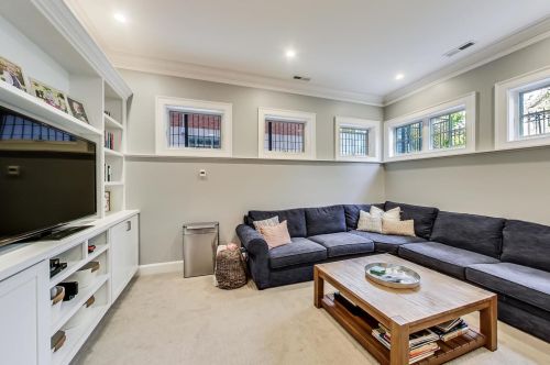 3619 Hermitage Ave, Chicago IL 60613-3506 exterior