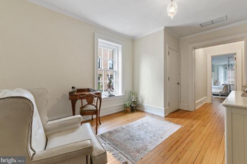 326 21 St, Philadelphia PA 19130-3237 exterior