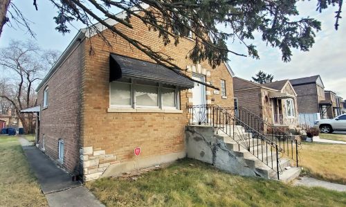 12421 May St, Chicago, IL 60827-5813