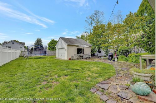 17 Locust Ave, West Long Branch NJ  07764-1547 exterior