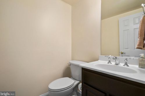 3803 Courtland Cir, Alexandria VA 22305-2061 exterior