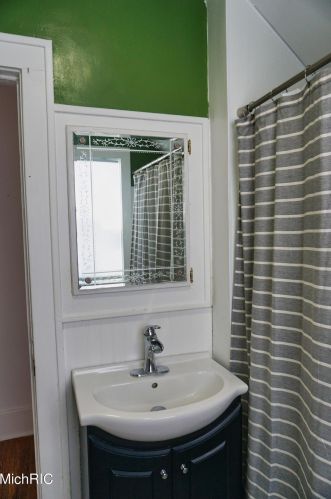 1001 Ardmore, Grand Rapids MI 49507-2710 exterior