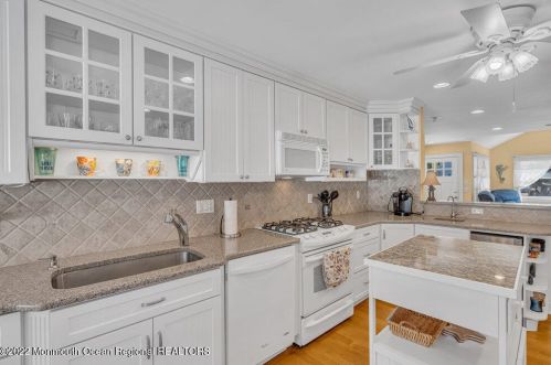 403 New York Ave, Point Pleasant Beach NJ 08742-3338 exterior