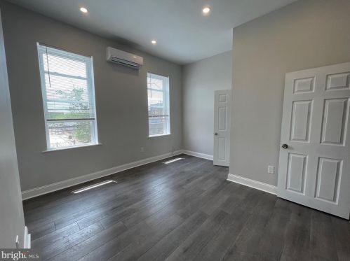 1533 Jackson St, Philadelphia PA  19145-3944 exterior