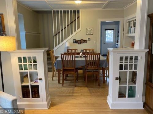 323 5th St, Litchfield MN 55355-1806 exterior