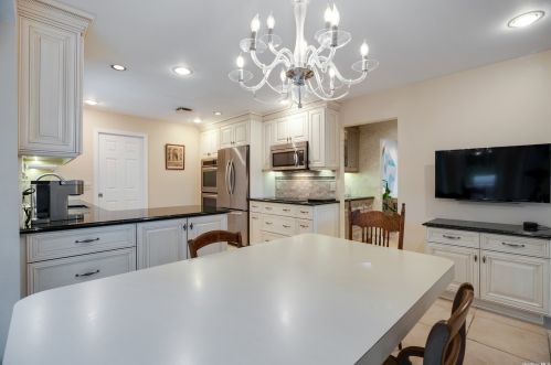 15 Long Acre Ln, Huntington Station NY 11746-7926 exterior