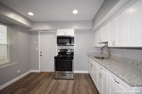 817 Bluff St, Joliet IL 60435-6304 exterior