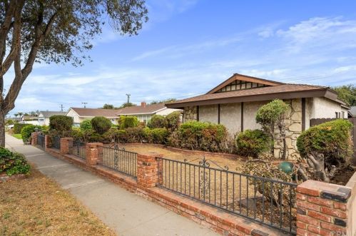 4207 Porter Ave, Fullerton, CA 92833-3451