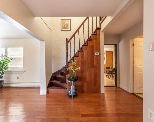 140 Norfolk St, Worcester MA 01604-2910 exterior