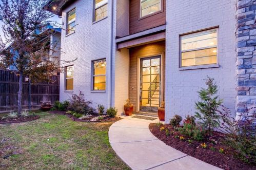3823 Greenville Ave, Dallas TX  75206-5313 exterior