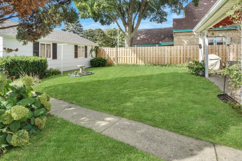 4859 87 St, Milwaukee WI 53224-4038 exterior