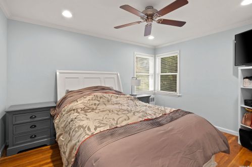 51 Murdock St, Huntington Station NY  11746-4345 exterior