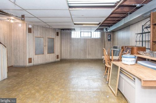 4030 Bleigh Ave, Philadelphia PA 19111-3617 exterior