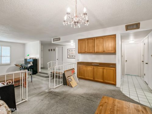 5654 12 St, Phoenix AZ 85086-7358 exterior