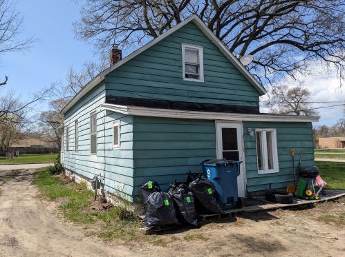 2304 Elwood St, Meskegon MI  49444-1720 exterior