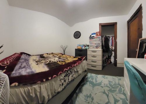 1738 34, Milwaukee WI 53215-2301 exterior