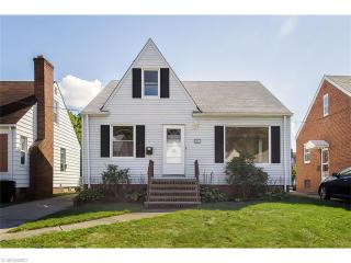3023 Hearthstone Rd, Cleveland OH  44134-2642 exterior