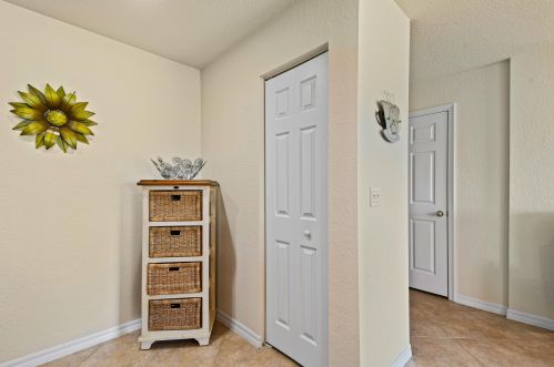 2544 Marshfield Ct, Fort Pierce FL 34953-4369 exterior