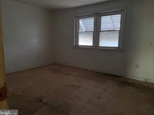 2923 Line St, Camden NJ 08105-2811 exterior