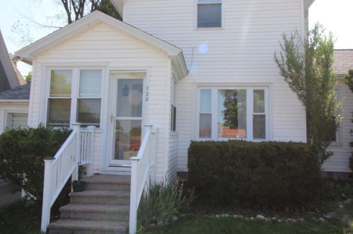 228 Warren Ave, Big Rapids, MI 49307-1431