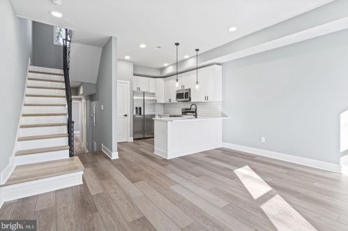 2112 8th St, Philadelphia PA  19122-1312 exterior