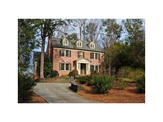 517 Manor Ridge Dr, Atlanta GA  30305-3511 exterior