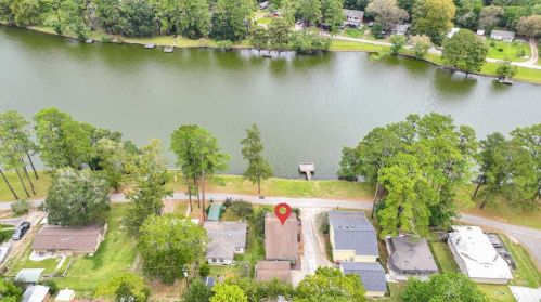 1410 Pne Lk Cir, Montgomery TX 77316-2774 exterior