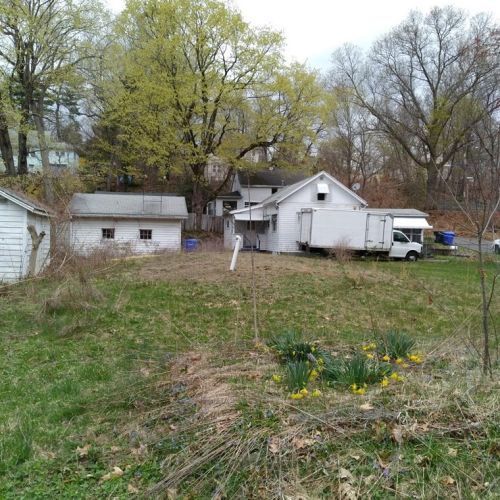 38 Hillcrest St, Springfield, MA 01109-1909