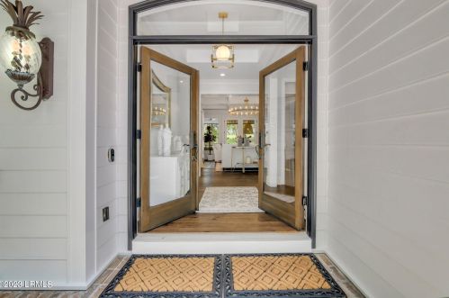 61 Manchester Ct, Bluffton SC 29910-7455 exterior