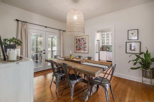 1708 Cedar Ave, Austin TX 78702-1429 exterior