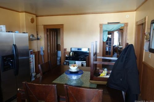 184 Washington St, New Britain CT 06051-4403 exterior