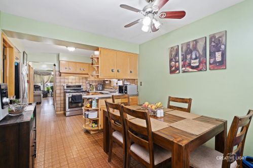 3636 69 St, Chicago IL 60629-4202 exterior