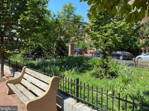 927 2nd St, Philadelphia PA 19122-0033 exterior