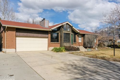 1583 Coppercreek Rd, Sandy, UT 84093-2378