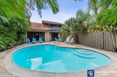 11043 Oakdale Rd, Boynton Beach FL 33437-1637 exterior