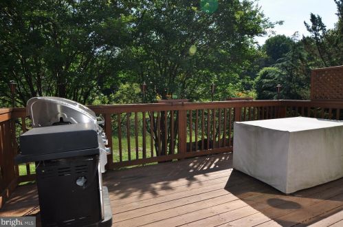 7523 Heatherton Ln, Rockville MD  20854-3232 exterior