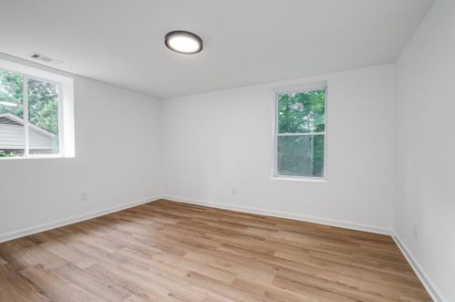 1639 Crestline Dr, Atlanta GA  30345-3820 exterior