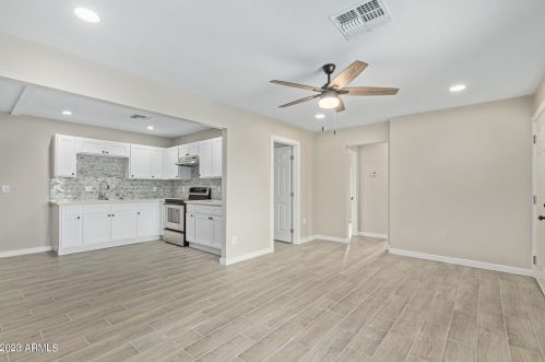 6231 3rd Ave, Phoenix AZ 85021-2405 exterior