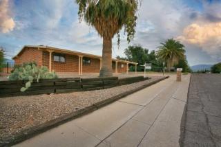 8449 Hawthorne St, Tucson AZ  85710-1720 exterior