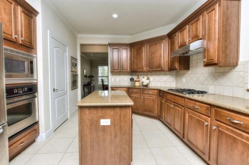 200 San Saba Dr, Georgetown TX 78633-5126 exterior