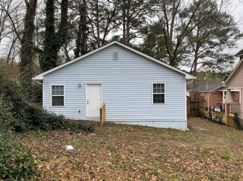 2127 Cambridge Ave, Atlanta GA  30337-1715 exterior