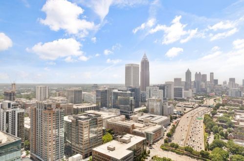 30 5th St, Atlanta GA 30308-1106 exterior