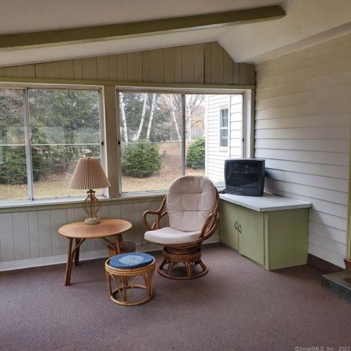 524 Prospect Hl Rd, Windsor CT 06095-1509 exterior