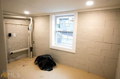 1591 Athens Ave, Atlanta GA 30310-4332 exterior