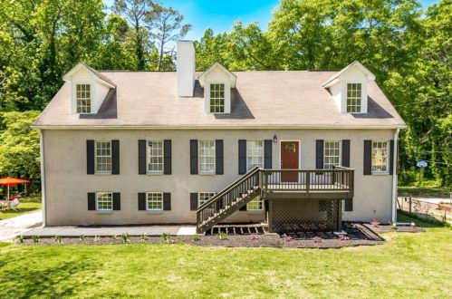 3225 Harris Dr, Atlanta GA  30344-4404 exterior