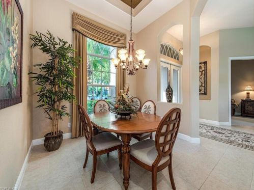 5024 Castlerock Way, Naples FL exterior