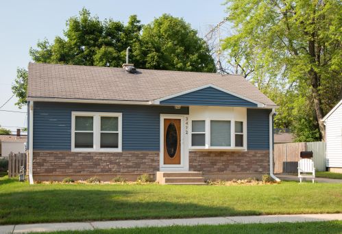 3472 Waterford Ave, Milwaukee, WI 53235-4739