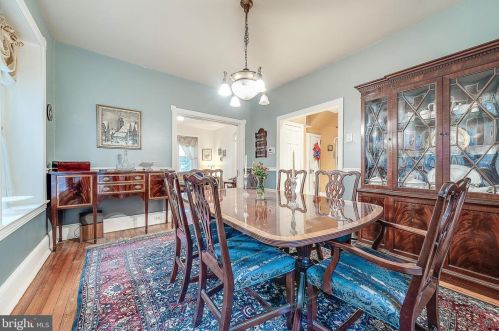 7909 Ardleigh St, Philadelphia PA 19118-3414 exterior