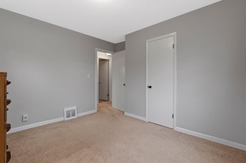 3816 51, Milwaukee WI 53220-2022 exterior