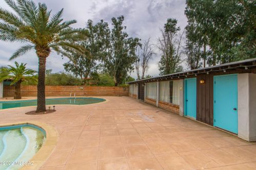 3380 Arroyo Chico, Tucson AZ  85716-5813 exterior